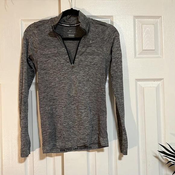 Nike Running Base Layer Half Zip Pullover - Picture 2 of 6